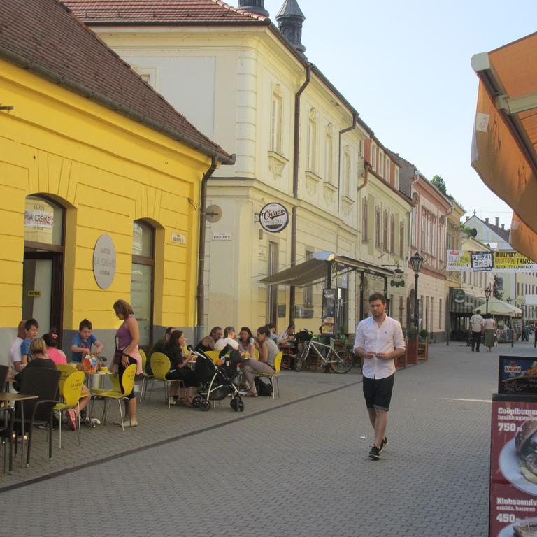Fortuna Apartments Eger Exterior foto